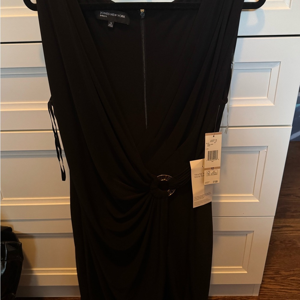 Jones New York Black Ruched Sheath Dress